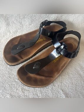 Birkenstock Black Patent Gizeh Style Toe-Post Sandals